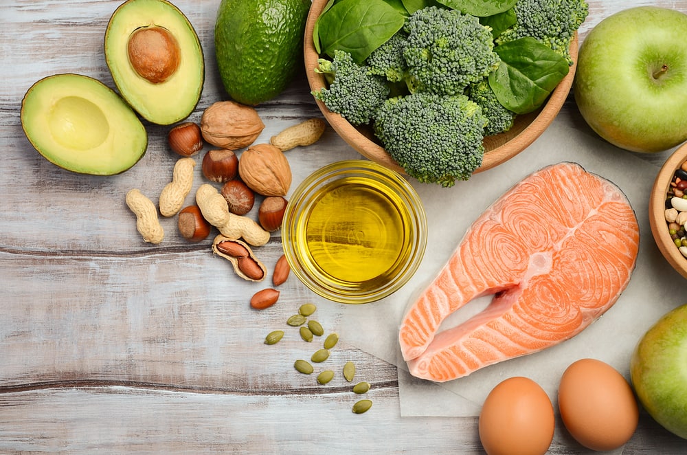 Bổ sung nhiều thực phẩm chứa chất omega - 3 là một axit béo có lợi cho sức khỏe giúp ngăn ngừa đột quỵ