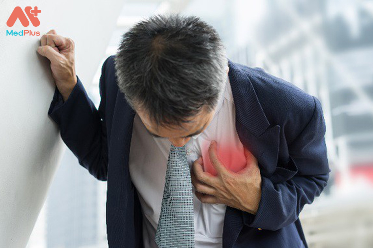 Dấu hiệu khó thở, đau tim