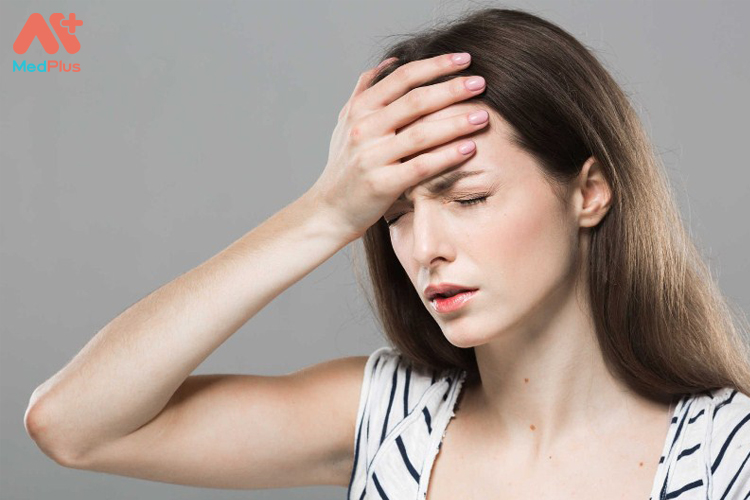 Dấu hiệu mệt mỏi, đau đầu