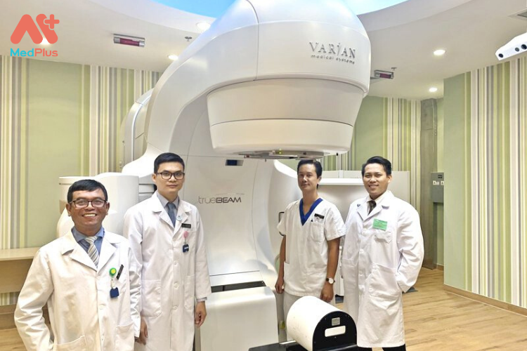 Kỹ thuật xạ phẫu não (stereotactic radiosurgery – SRS)