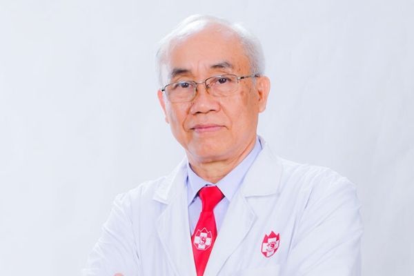 bác sĩ Phạm Văn Bùng 1