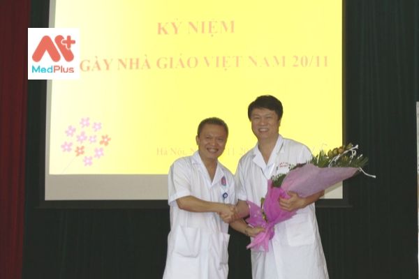 Bác sĩ Tuấn Hội Vũ khám sản phụ khoa uy tín và nổi tiếng ở Hà Nội