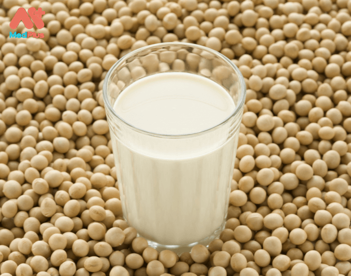 Phụ nữ mang thai uống sữa hạt đậu nành không nên uống quá 500 ml sữa/ ngày