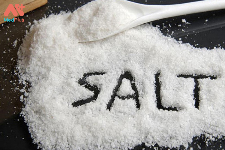 Cần giảm lượng muối khi bị Protein niệu trong viêm cầu thận cấp