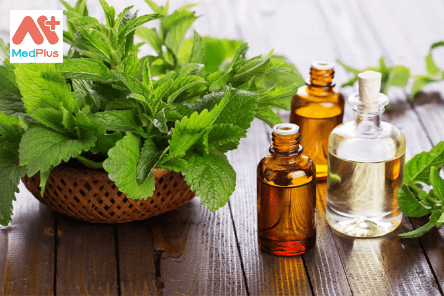 Lợi ích của tinh dầu tràm trà