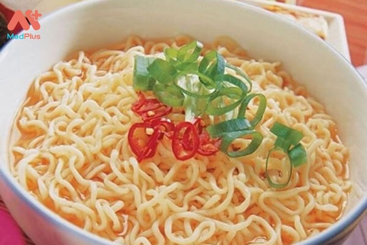 Bà bầu ăn mì tôm có sao không? An toàn hay nguy hiểm 129 Bà bầu ăn mì tôm có sao không? An toàn hay nguy hiểm