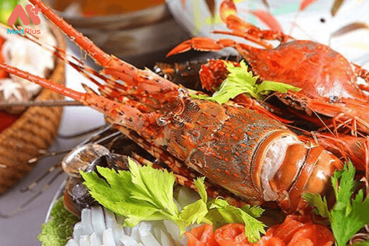Các loại hải sản, cá, tôm có hàm lượng thủy ngân cao là vì được bắt hoặc nuôi ở biển.
