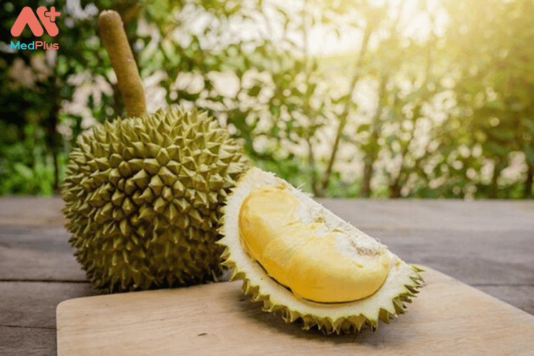 Sầu riêng và mít là một trong những loại trái cây rất nóng.