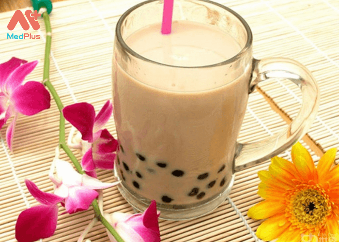 Bà bầu uống trà sữa: Tác hại khôn lường đến sức khỏe mẹ và bé 132 Không những vậy, trong thành phần sữa này cũng thiếu hụt canxi, các loại vitamin B, vitamin A, D.