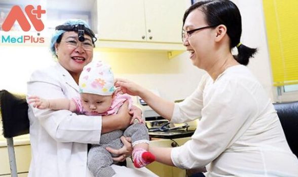 Bác sĩ Nguyễn Thị Ngọc Dung - người có công chữa cho rất nhiều bệnh nhi khỏi bệnh điếc