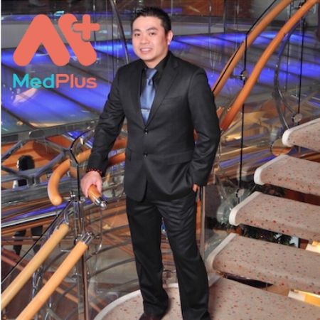 Bác sĩ Phước hiện đang điều hành địa chỉ điều trị thâm mụn hàng đầu TPHCM