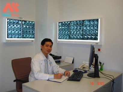 BS.CKII. Nguyễn Trọng Anh đang làm việc tại Khoa Y học Thể thao – Bệnh viện Nhân Dân 115