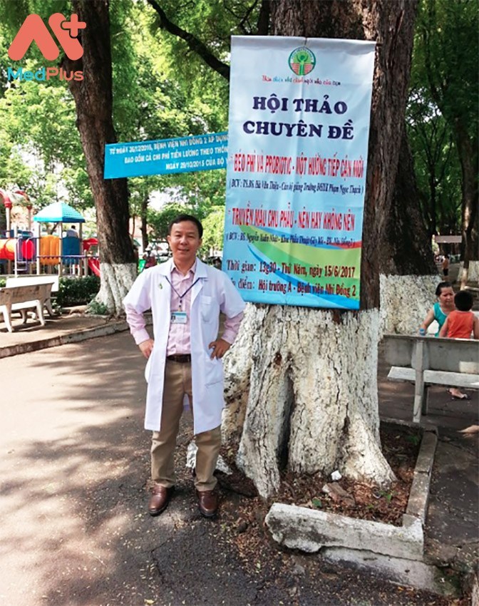 Tiến sĩ Bác sĩ Hà Văn Thiệu hiện đang làm việc tại Khoa tiêu hóa, Bệnh viện Nhi Đồng 2.