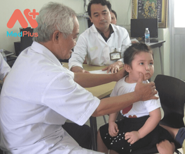 địa chỉ khám vẹo cổ cho bé uy tín quận 1