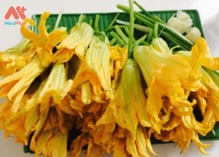 Đồng thời, những khoáng chất này sẽ giúp hệ xương và răng của bé phát triển tốt hơn.