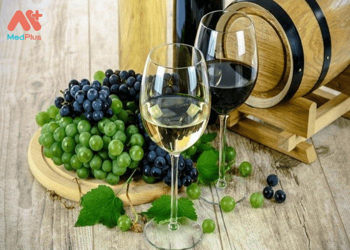 Trong rượu vang có hàm lượng axit folic (folate), đây là dưỡng chất rất cần thiết trong suốt thai kỳ.