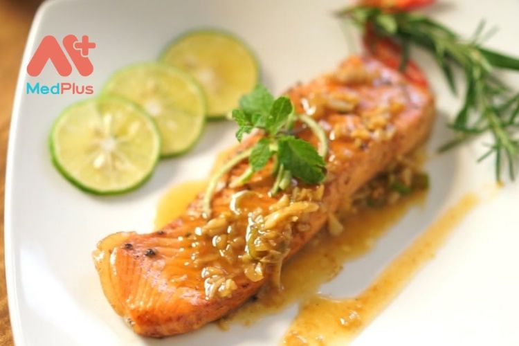 Mẹo làm cá hồi chiên bơ tỏi thơm ngon bổ dưỡng tại nhà