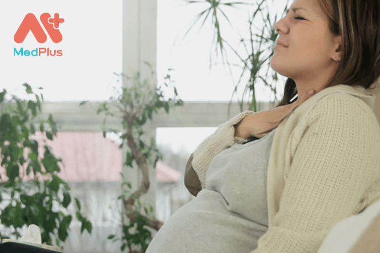 phụ nữ mang thai bị đau họng thường gặp tình trạng gì
