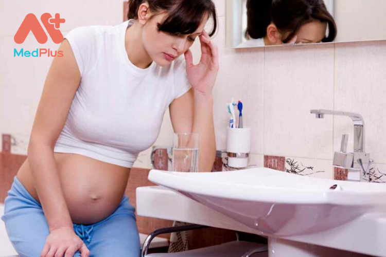 Bà bầu bị són tiểu phải làm sao?