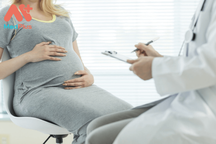 Phụ nữ có bầu bị sốt có gây ảnh hưởng đến thai nhi không?
