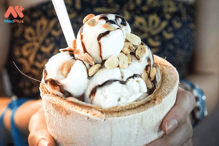 Bà bầu ăn nhiều đường được không? 7 tác hại khôn lường cho mẹ và bé 132 Kem dừa