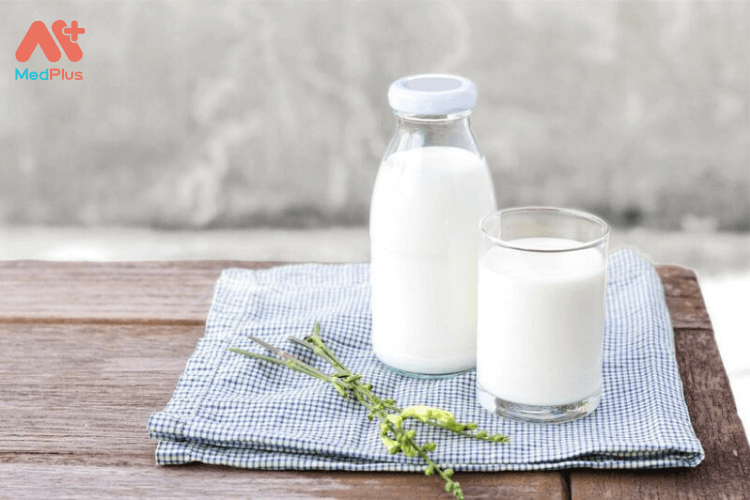 Bà bầu uống nước sâm được không? 6 tác hại cho sức khỏe bà bầu 135 bà bầu không nên uống sữa tươi chưa qua tiệt trùng