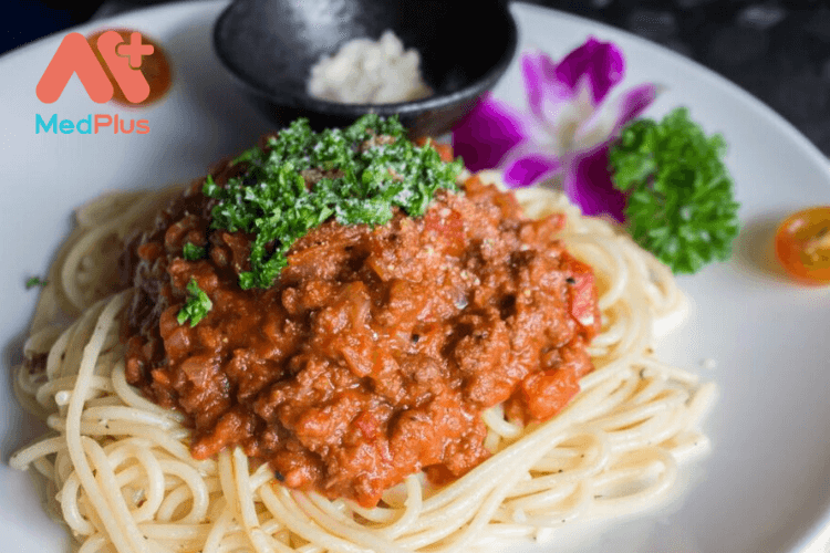 Cách ăn mì Ý bò bằm đảm bảo sức khỏe