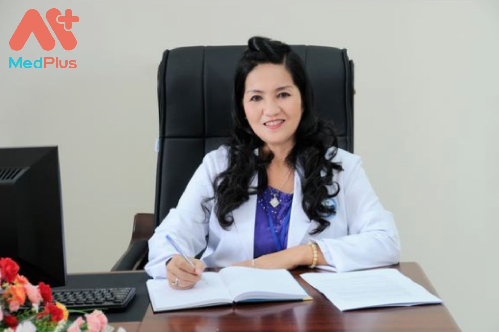 Bác sĩ Hồ Việt Thu