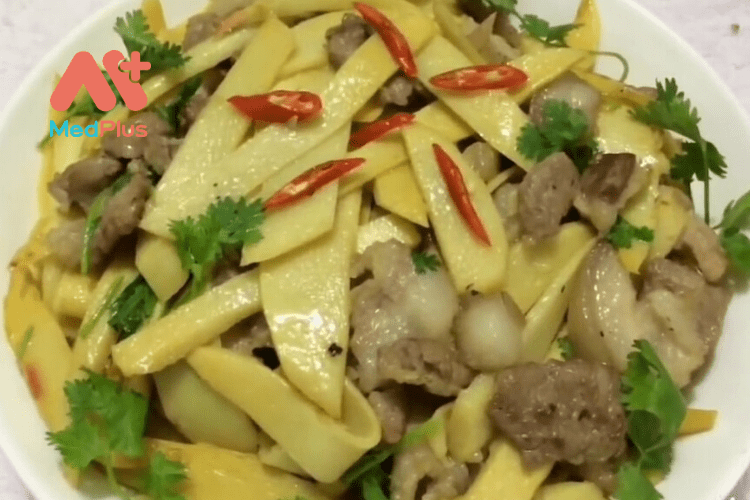 Cách làm thịt heo xào măng