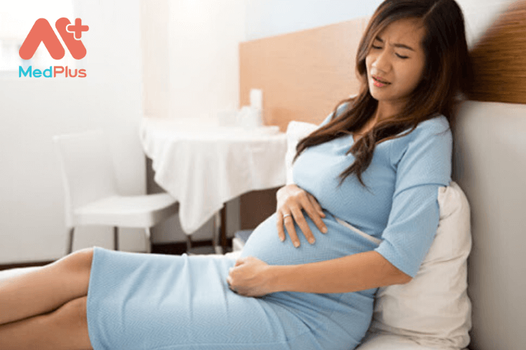 Phụ nữ mang thai bị giật điện phải làm gì? Có nguy hiểm đến thai phụ và em bé không