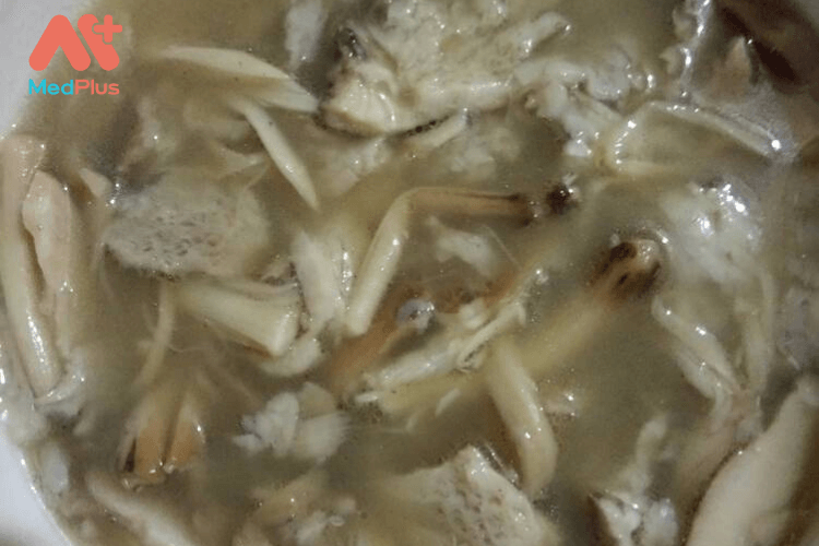 Cách dùng món canh bò hầm nấm mối