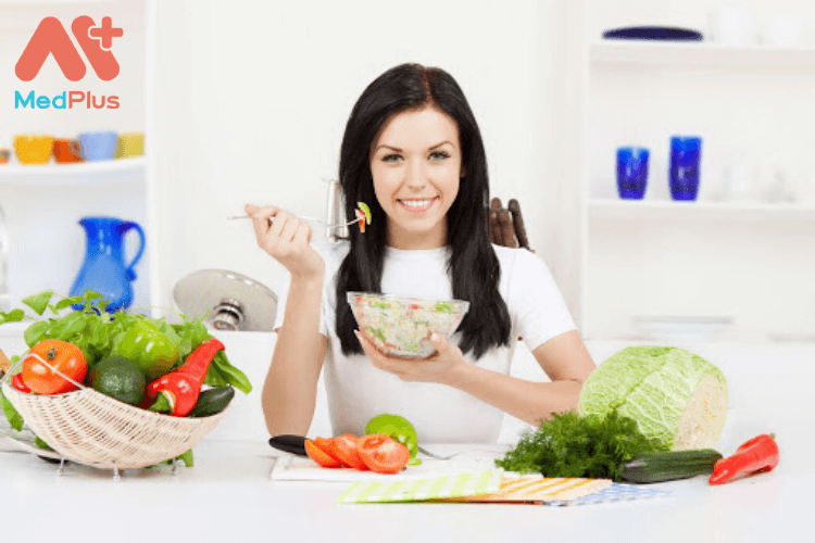 Chế độ ăn uống dinh dưỡng cho phụ nữ có bầu bị nhứt răng