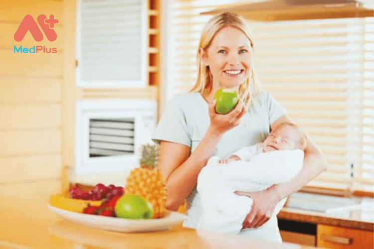 Dinh dưỡng cho mẹ và trẻ sơ sinh bị lác sữa