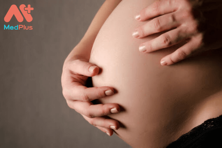 Phụ nữ mang thai bị thoát vị rốn phải làm sao?