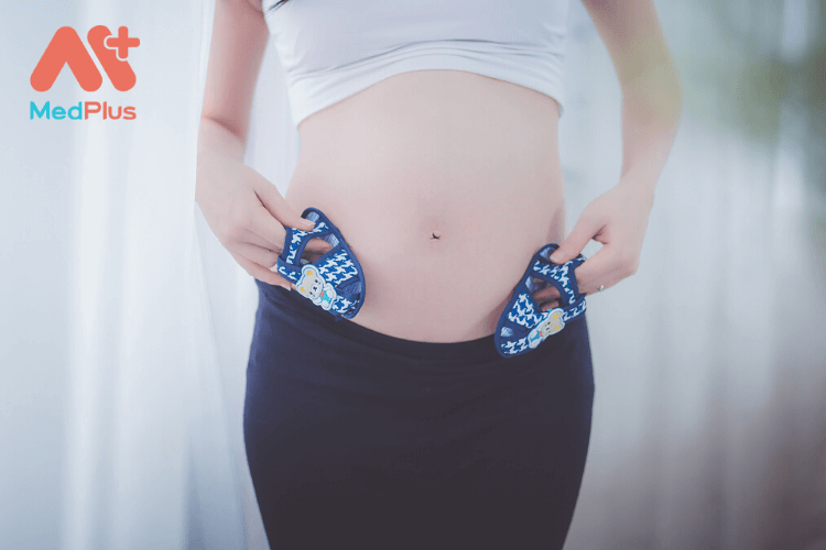 Ra huyết trắng có ảnh hưởng đến thai nhi không?