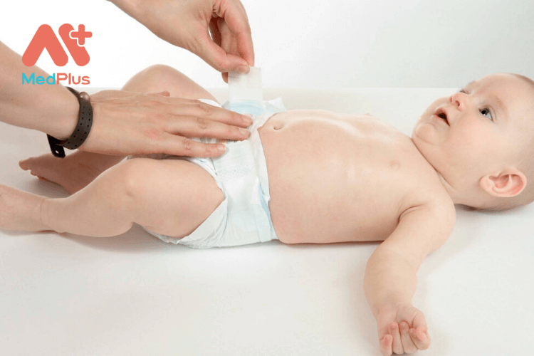 Những triệu chứng thường gặp khi trẻ sơ sinh bị tiêu chảy