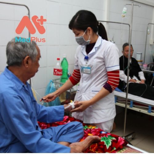 Bệnh nhân được bác sĩ điều trị rất tận tình và chu đáo