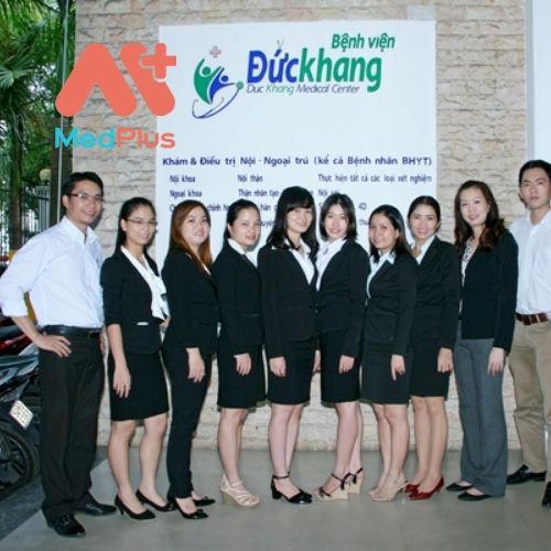 Các nhân viên văn phòng tại bệnh viện Đức Khang