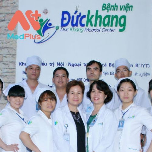 Các y, bác sĩ tại BV Đức Khang