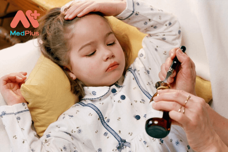 Chăm sóc cho trẻ nhỏ bị cúm