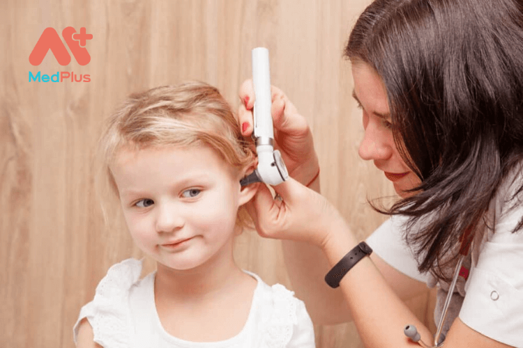 Điều trị cho trẻ nhỏ bị ù tai