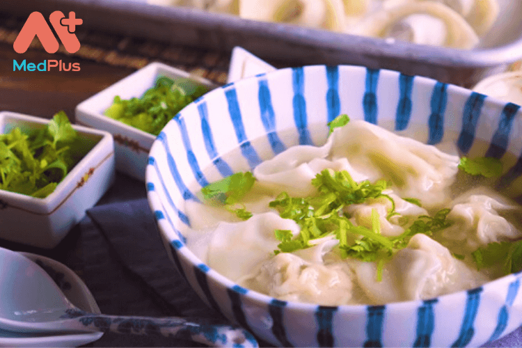 Hoành thánh tôm thịt