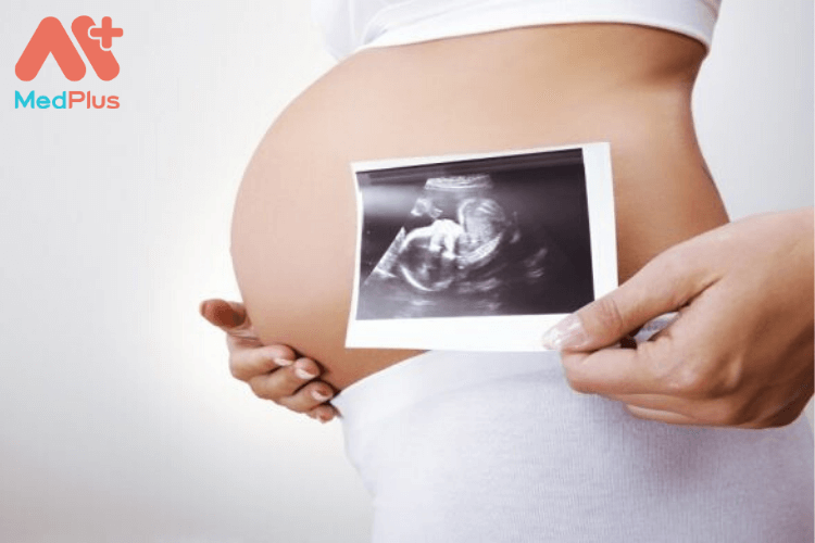 Bà bầu bị ngôi thai ngược có ảnh hưởng như thế nào đến thai nhi?