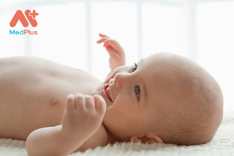 Trẻ sơ sinh bị còi xương có sao không?
