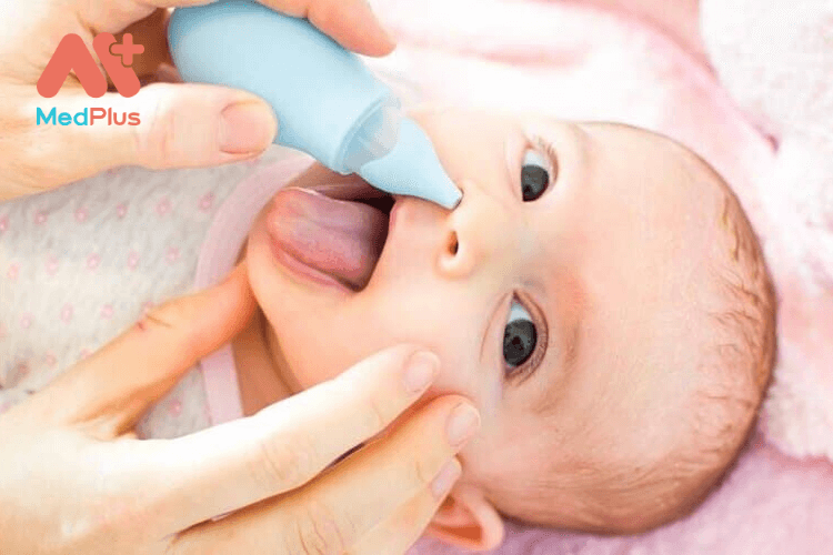 Trẻ sơ sinh bị viêm họng có sao không?