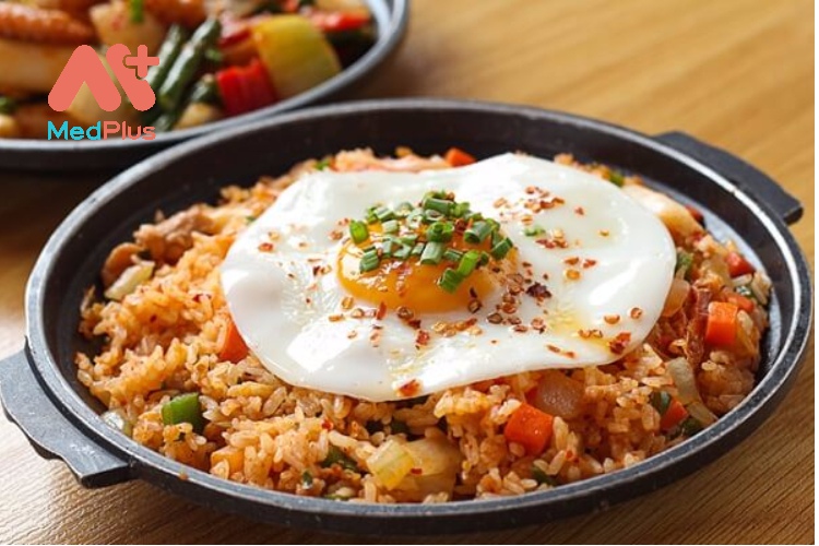 Cách làm cơm chiên kim chi thịt heo
