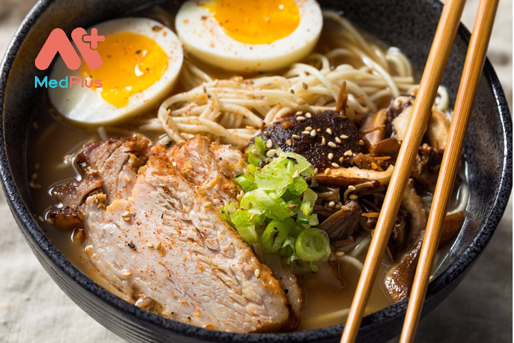 Cách làm mì ramen thịt heo