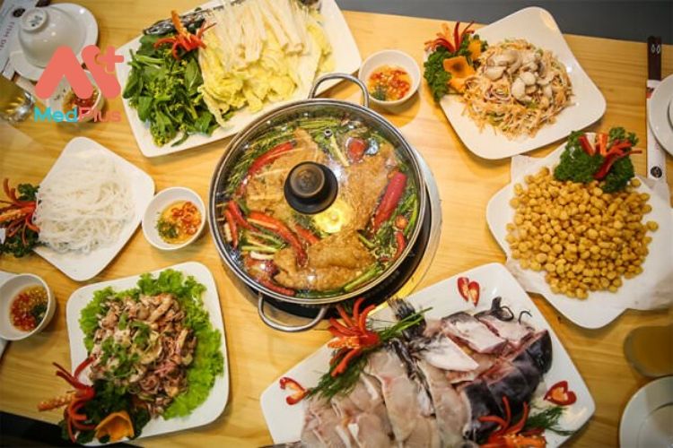 Mẹo làm món lẩu cá lăng chua cay đặc sản sông Hồng