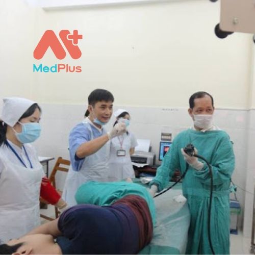 Rất nhiều bệnh nhân tin tưởng đến khám tại TTYT huyện Ninh Hòa