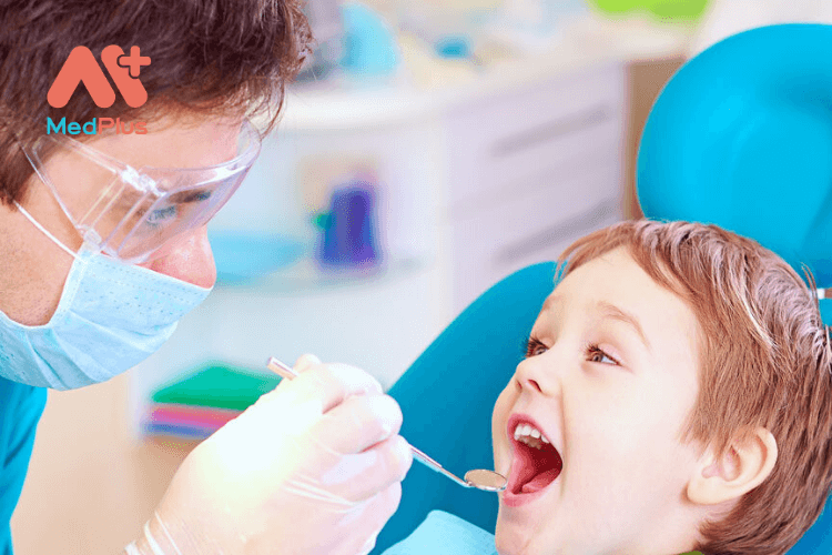 Điều trị cho trẻ bị viêm tủy răng